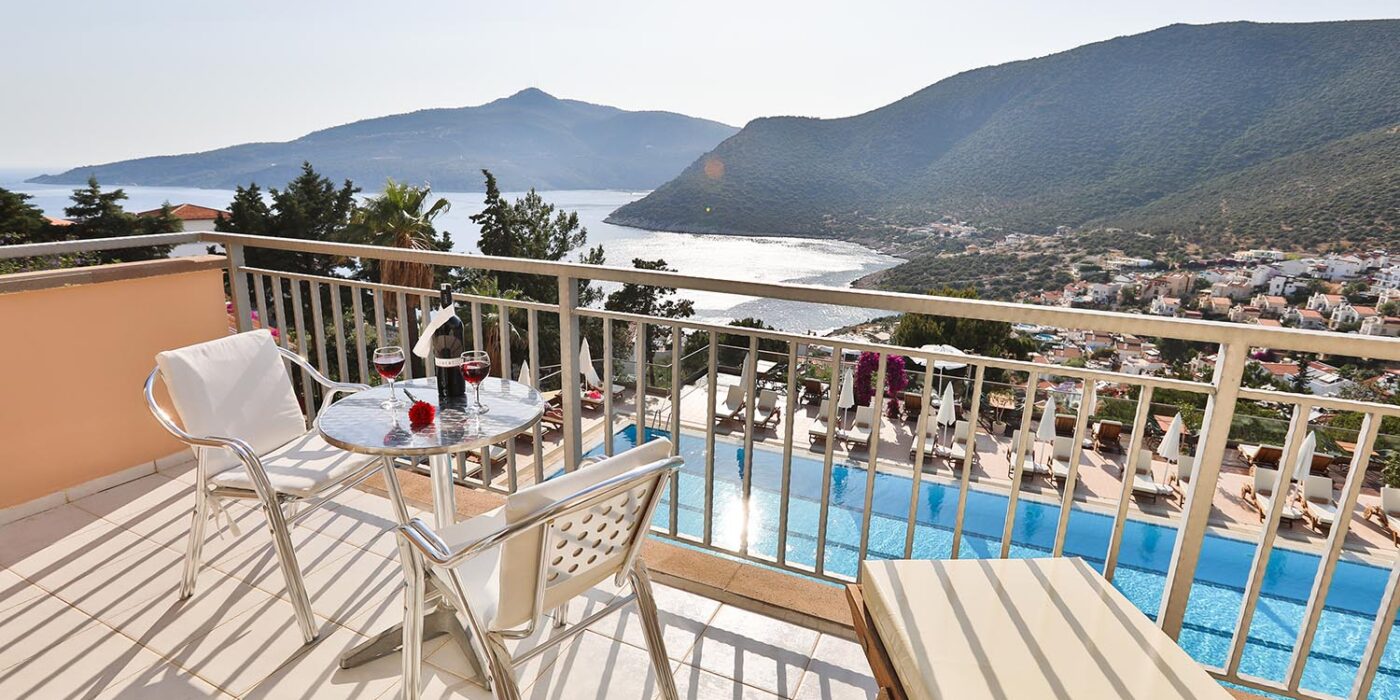 Happy-Kalkan-Deluxe-Room